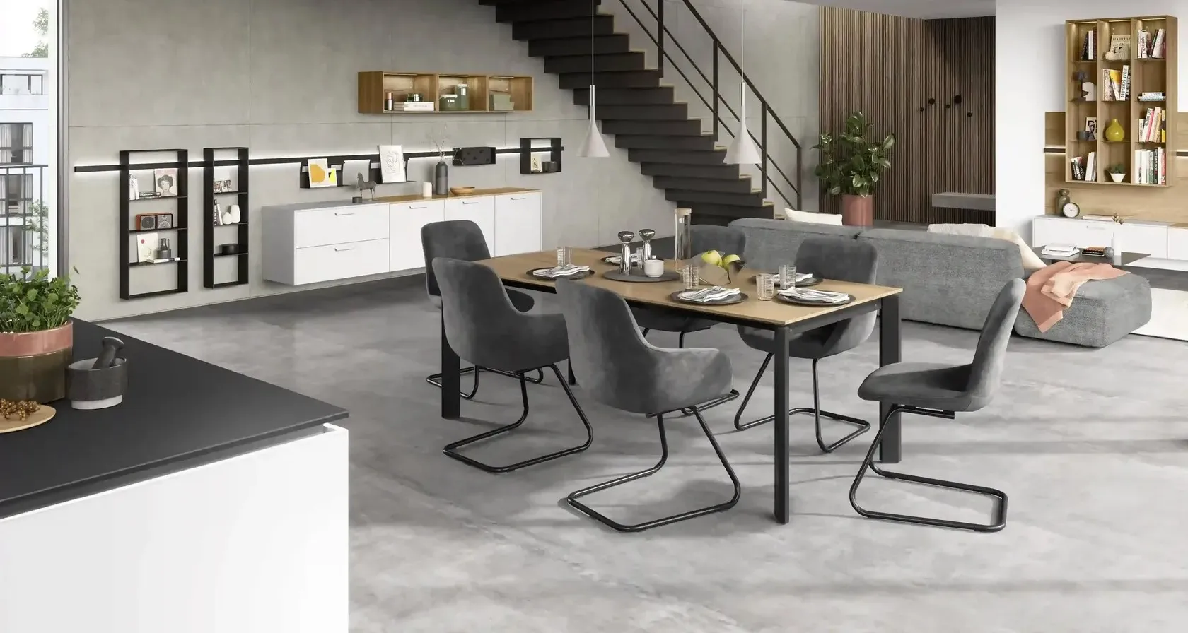 Spisestue med grå stoler og et bord av høy kvalitet Spisestue med grå stoler og et bord av høy kvalitet